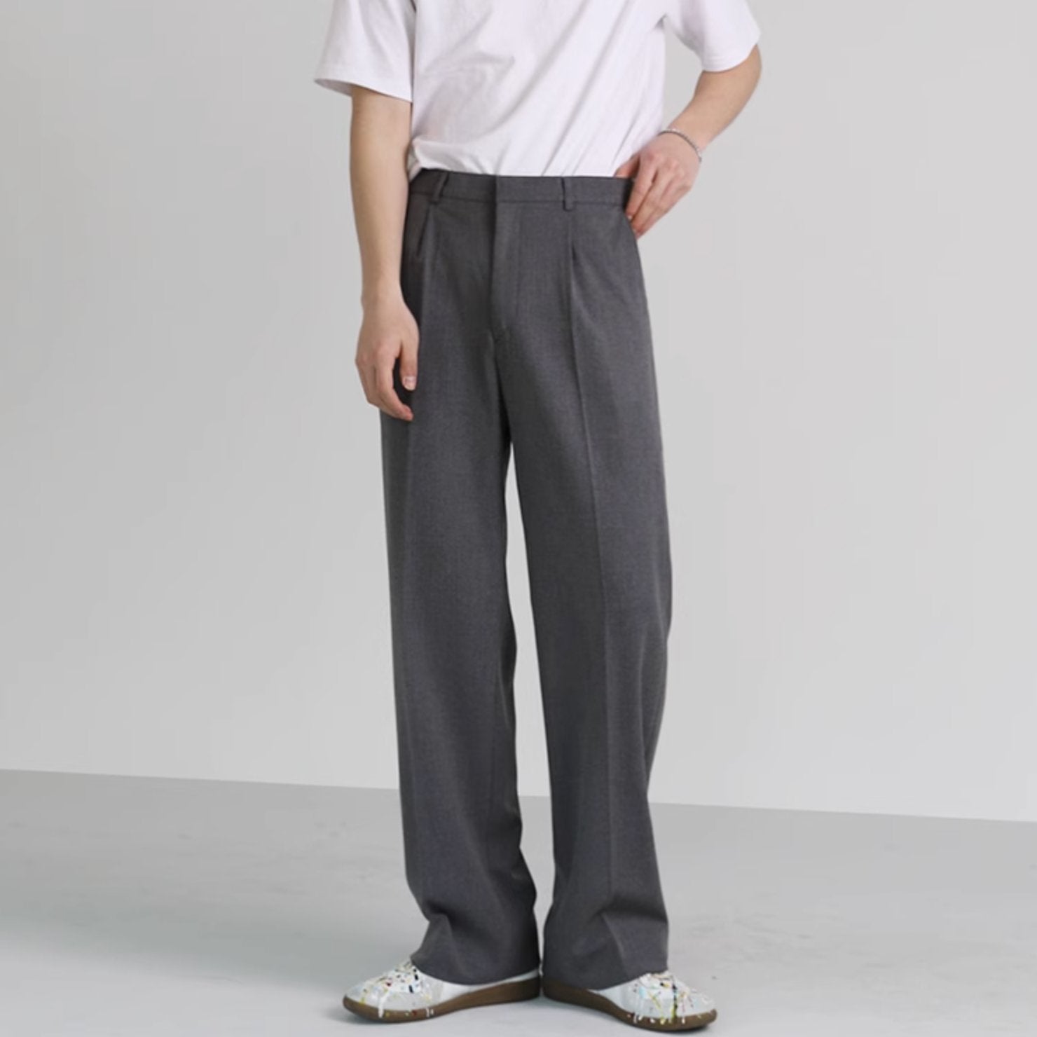 CLASSIC STRAIGHT PANTS - Aumori