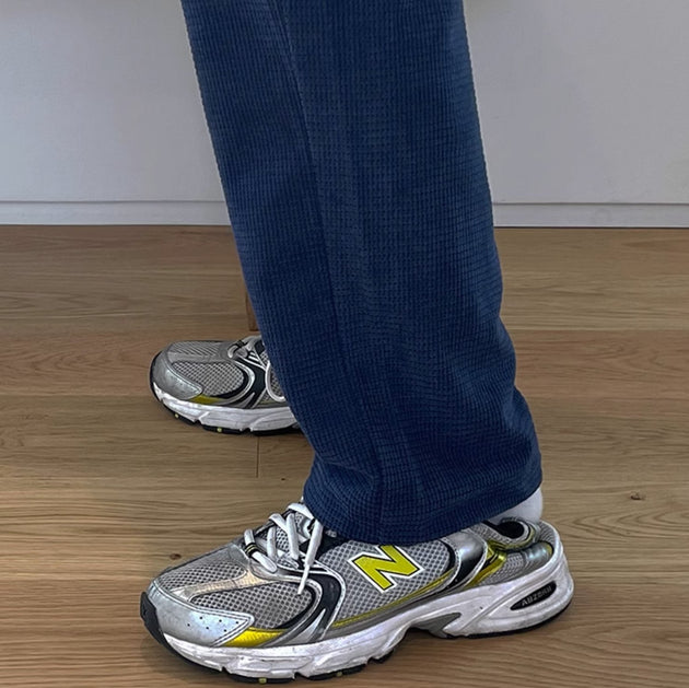 DRAWSTRING STRETCH PANTS - Aumori