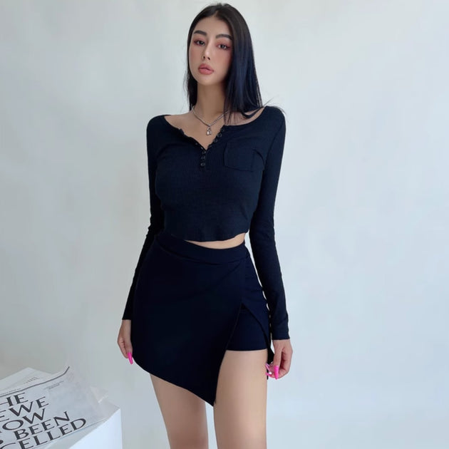 FRONT SPLIT MINI SKIRT - Aumori