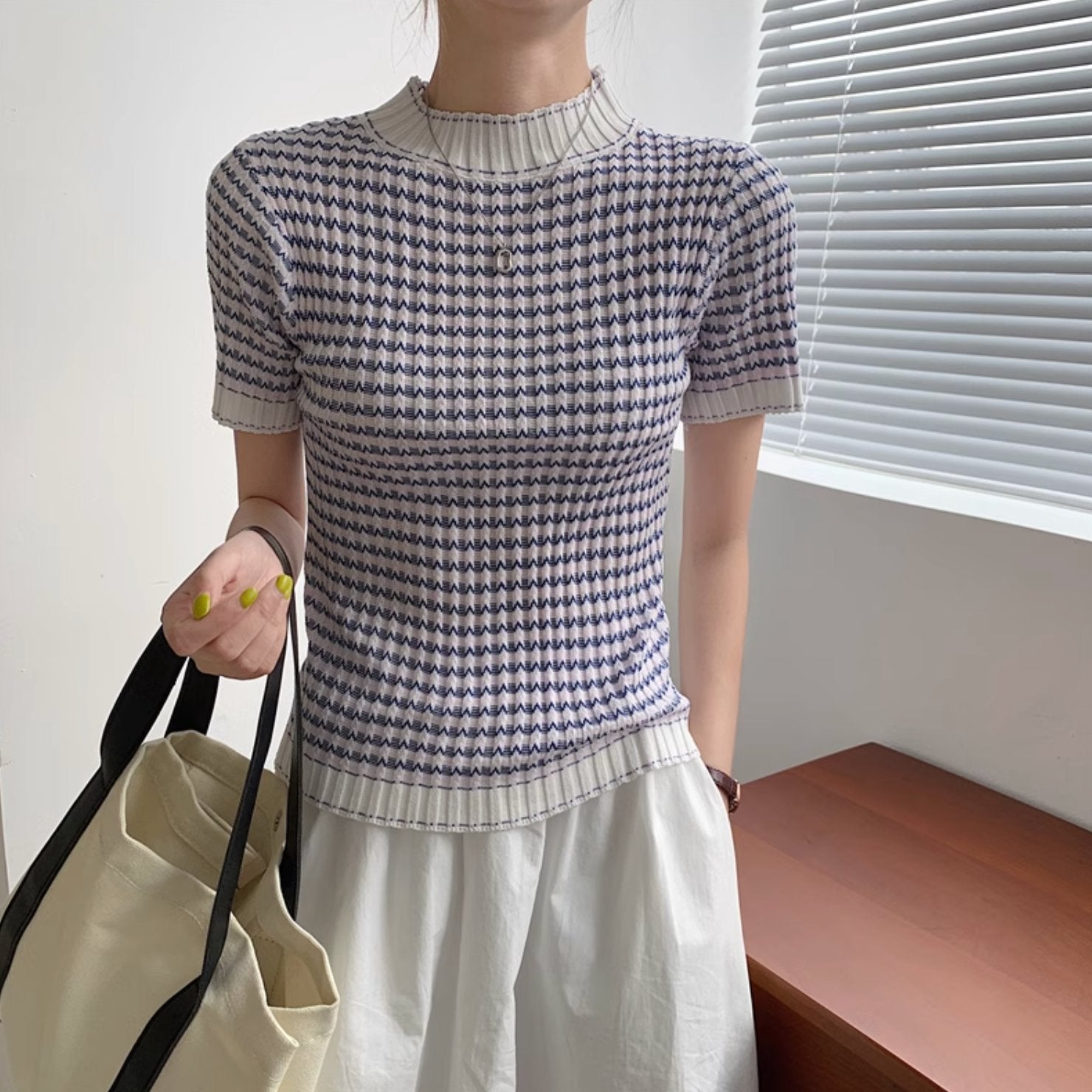 HIGH COLLAR KNIT TOP - Aumori