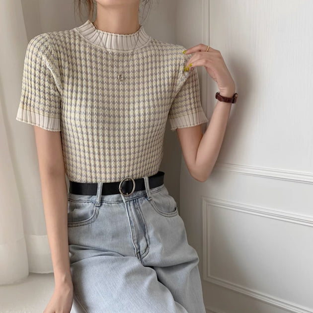 HIGH COLLAR KNIT TOP - Aumori