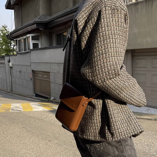 KNITTED V - NECK JACKET - Aumori