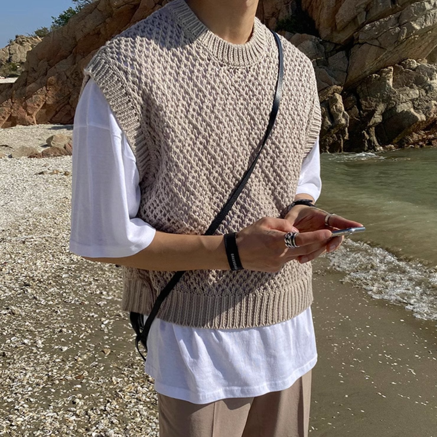 KNITTED VEST - Aumori