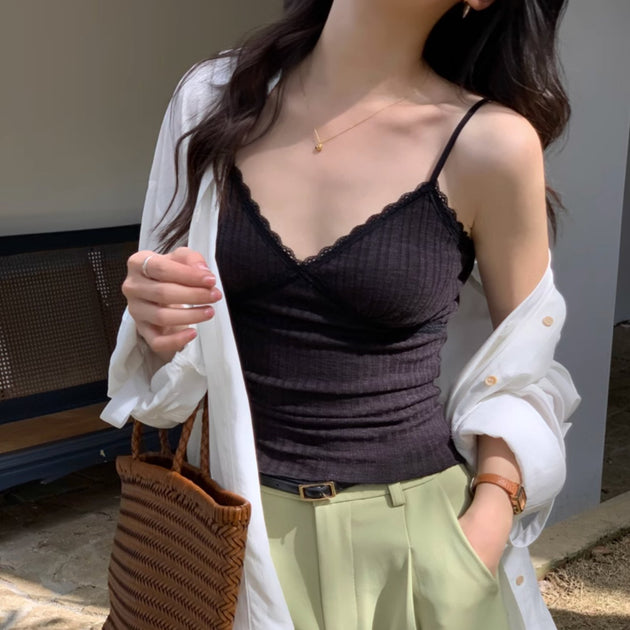 LACED SLEEVELESS TOP - Aumori