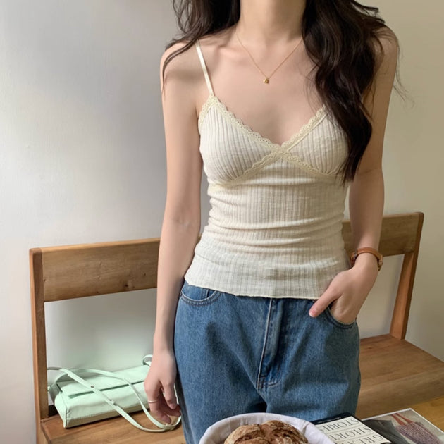 LACED SLEEVELESS TOP - Aumori