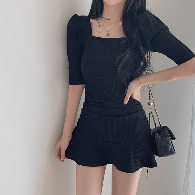 LOW NECKLINE DRESS - Aumori