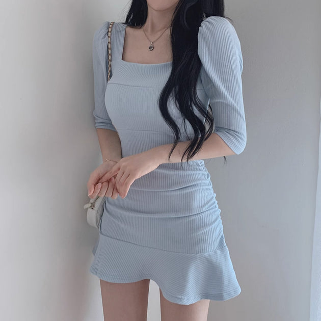 LOW NECKLINE DRESS - Aumori