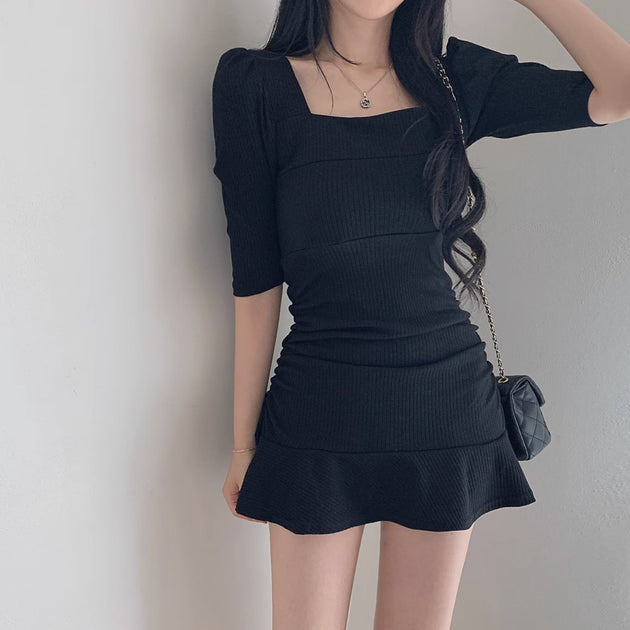LOW NECKLINE DRESS - Aumori