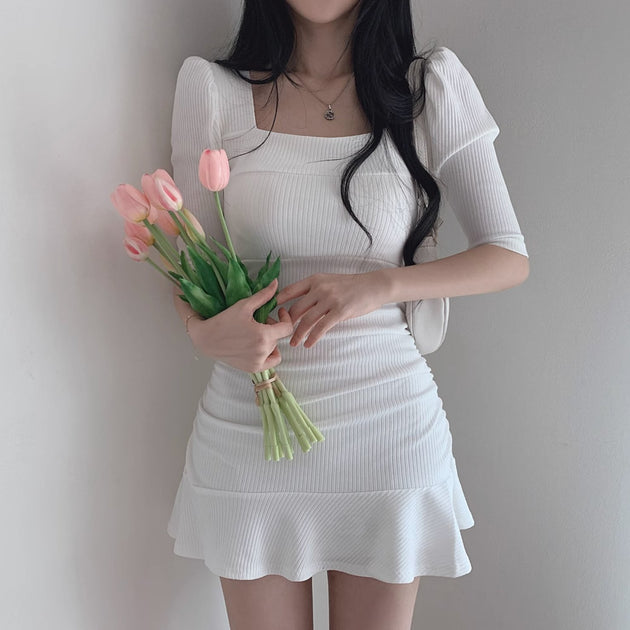 LOW NECKLINE DRESS - Aumori