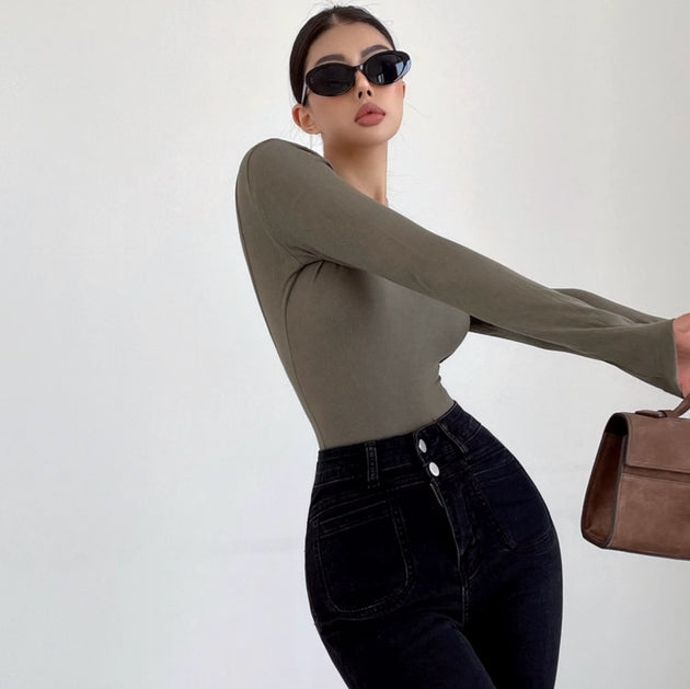 OPEN BACK LONG SLEEVE TOP - Aumori