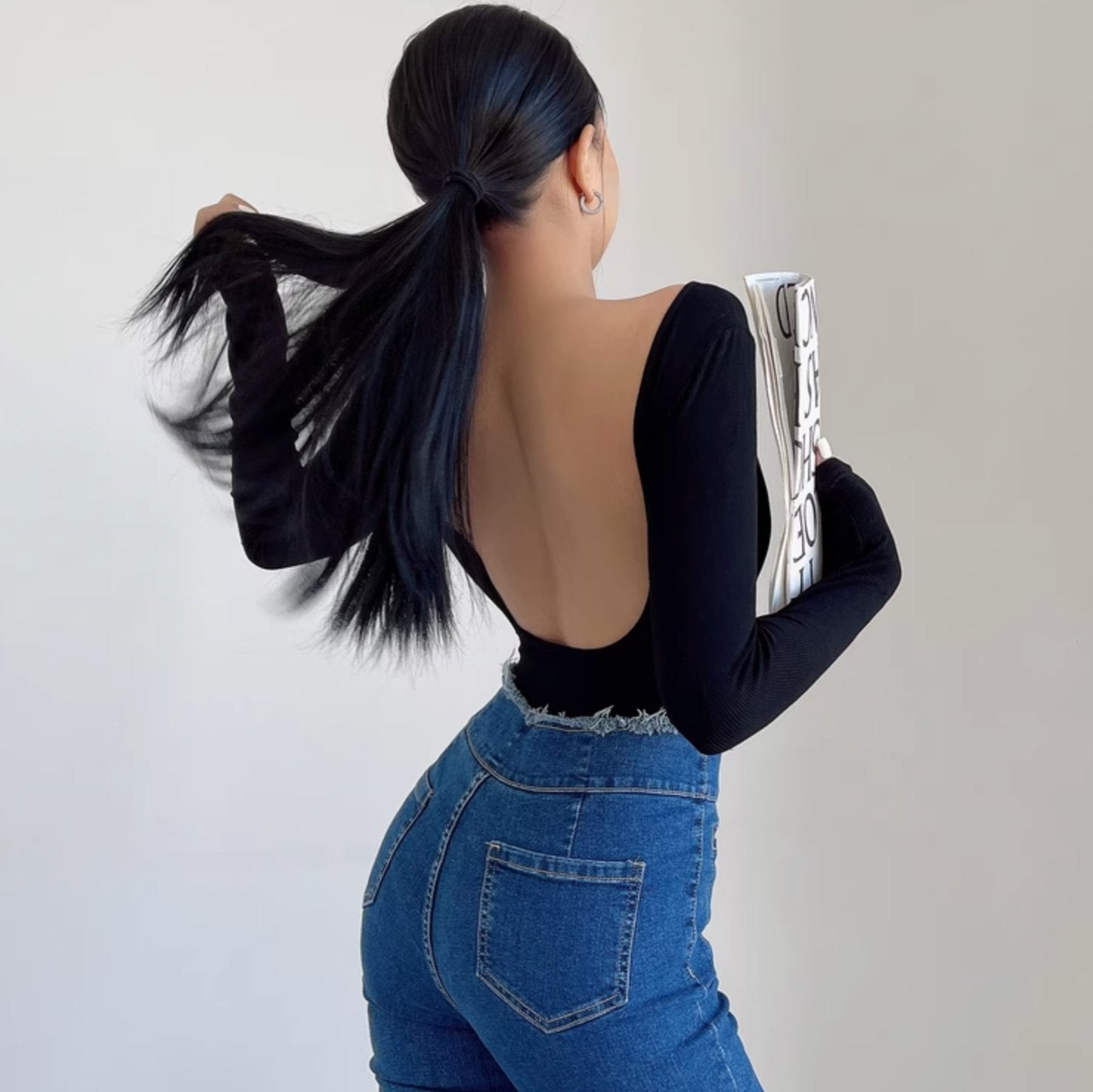 OPEN BACK LONG SLEEVE TOP - Aumori