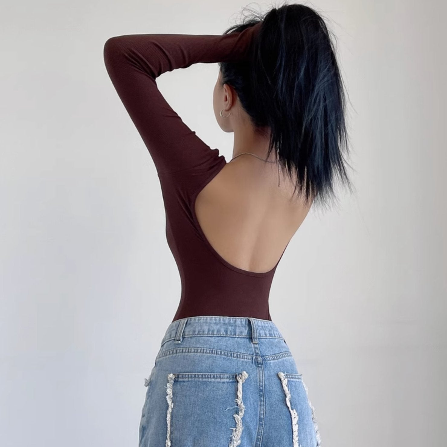 OPEN BACK LONG SLEEVE TOP - Aumori