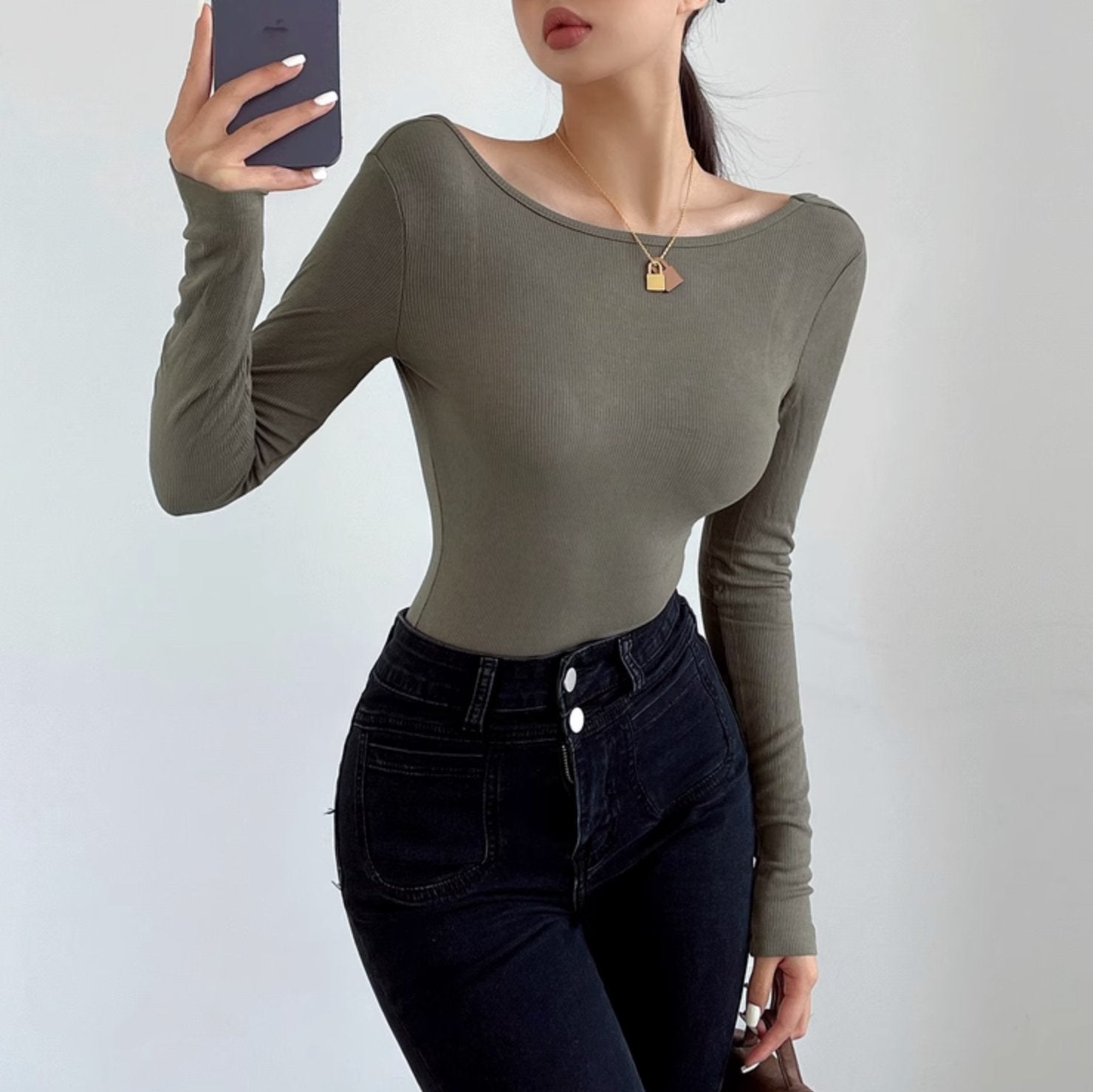 OPEN BACK LONG SLEEVE TOP - Aumori