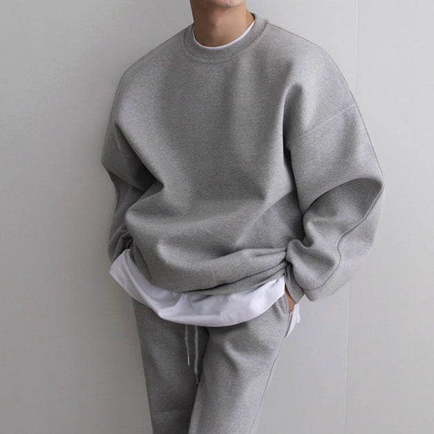 OVERSIZED CLASSIC SWEATER - Aumori