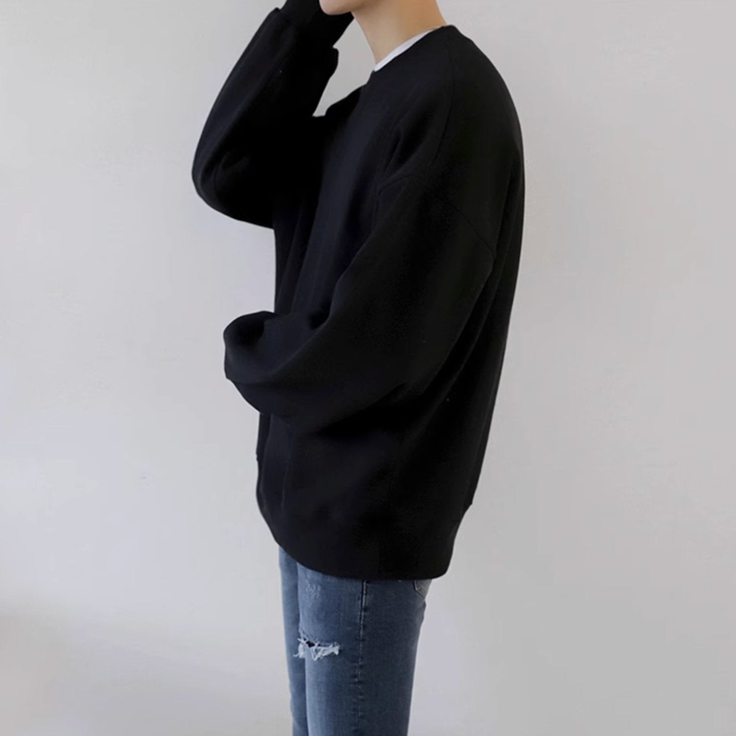 ROUND NECK SWEATER - Aumori