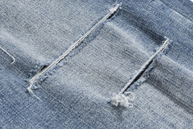 SIDE RIP JEANS - Aumori