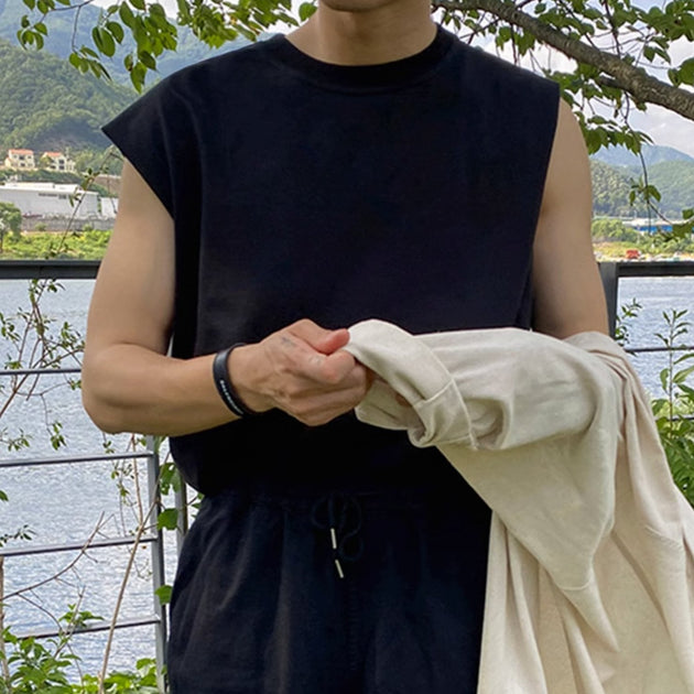 SLEEVELESS TANK TOP - Aumori