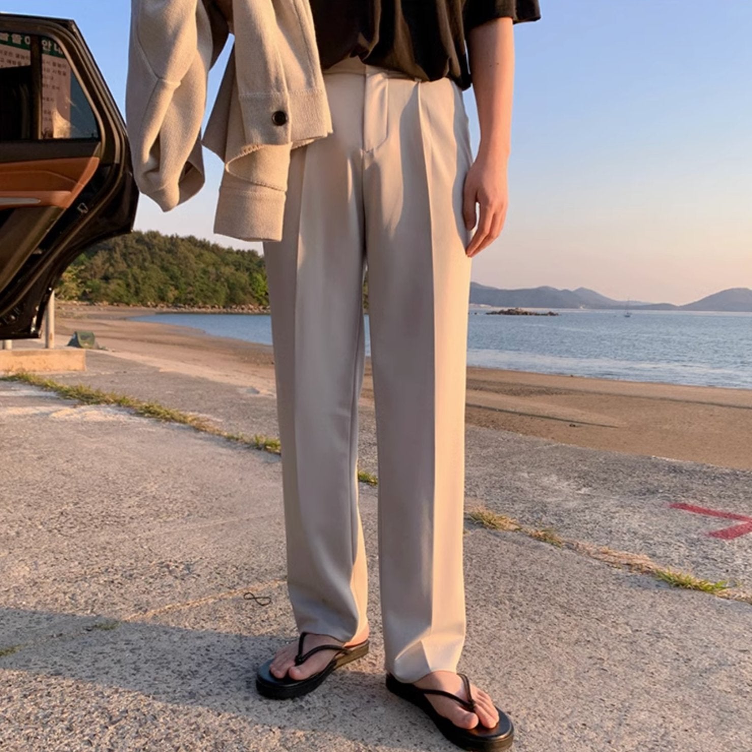 STRAIGHT FIT TROUSERS - Aumori