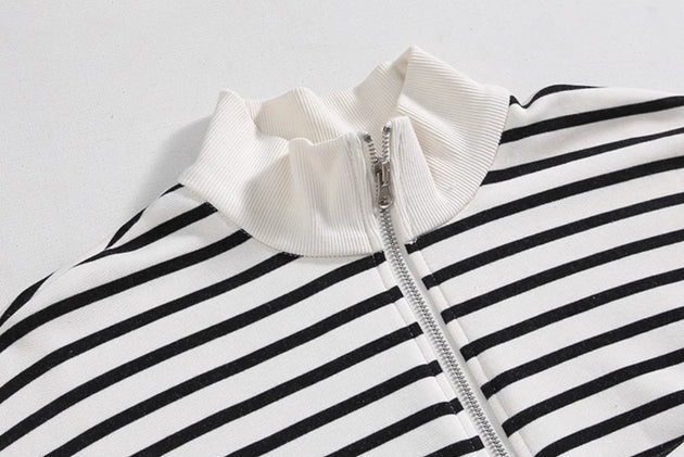 STRIPED HALF ZIP - UP SWEATER - Aumori