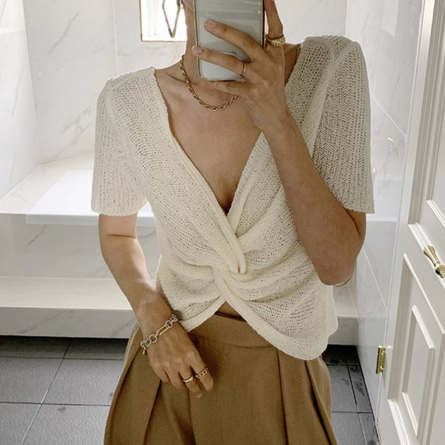 V - NECK KNIT TOP - Aumori
