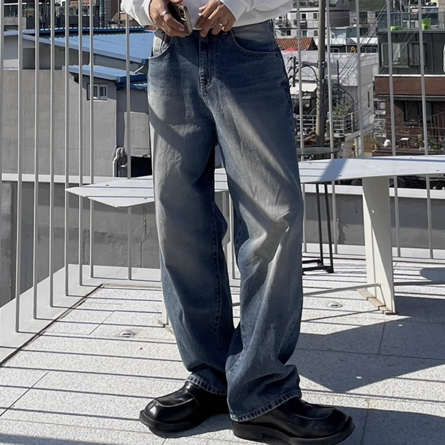 WIDE WASHED JEANS - Aumori