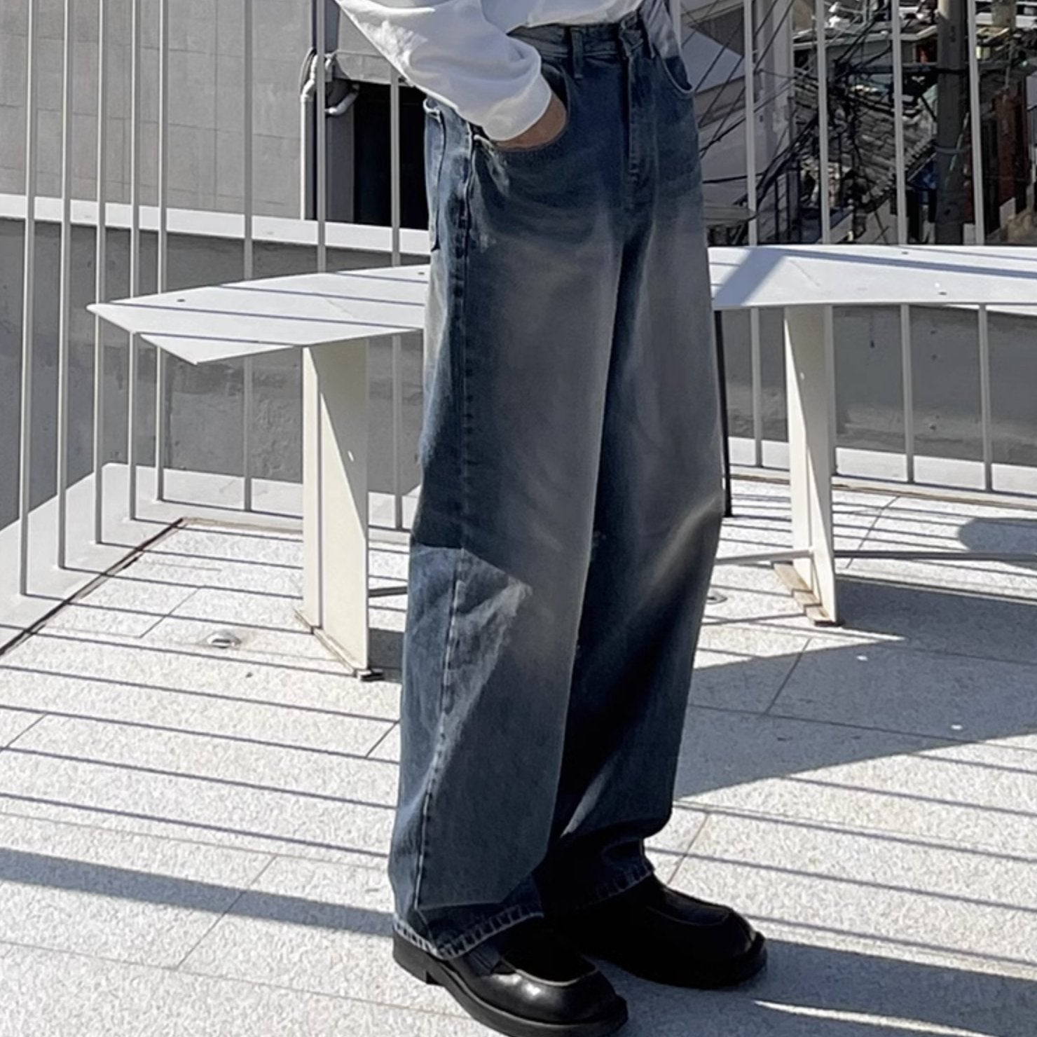 WIDE WASHED JEANS - Aumori