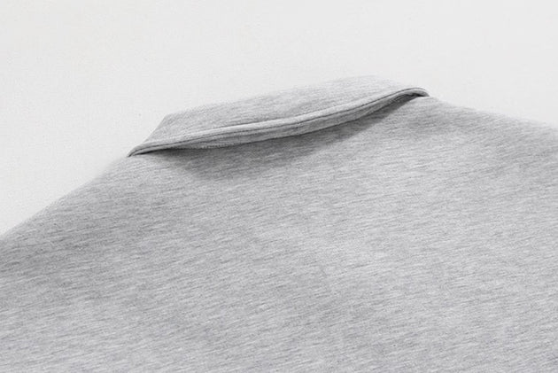 ZIP - UP SWEATER - Aumori