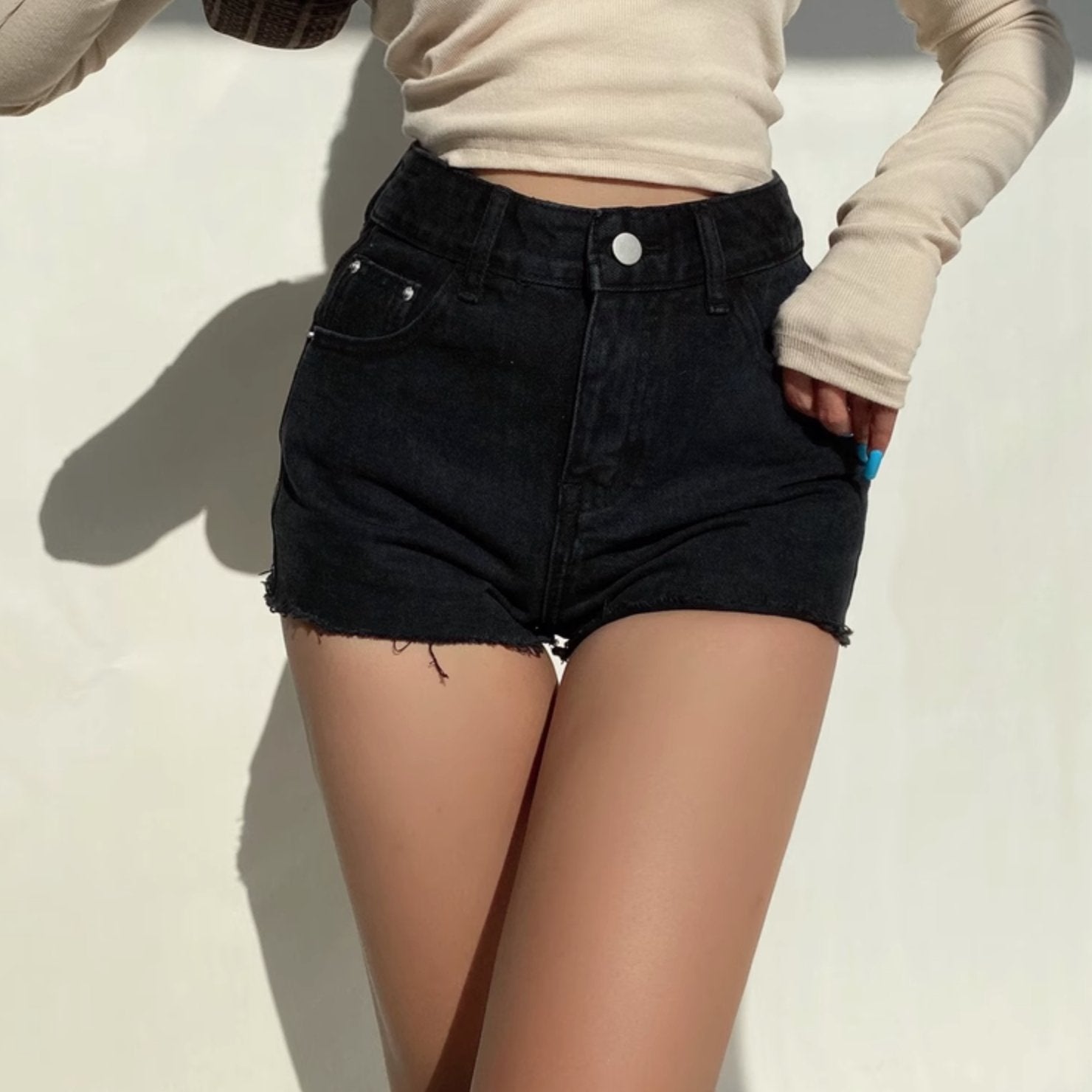 DISTRESSED JEANS SHORTS - Aumori