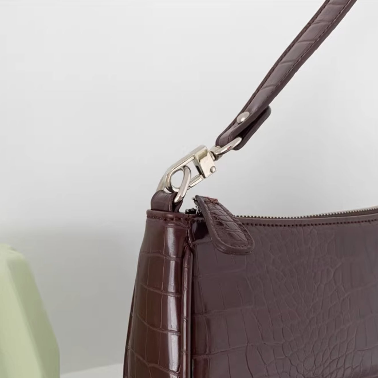 GABBI CROCODILE BAG - Stockbay