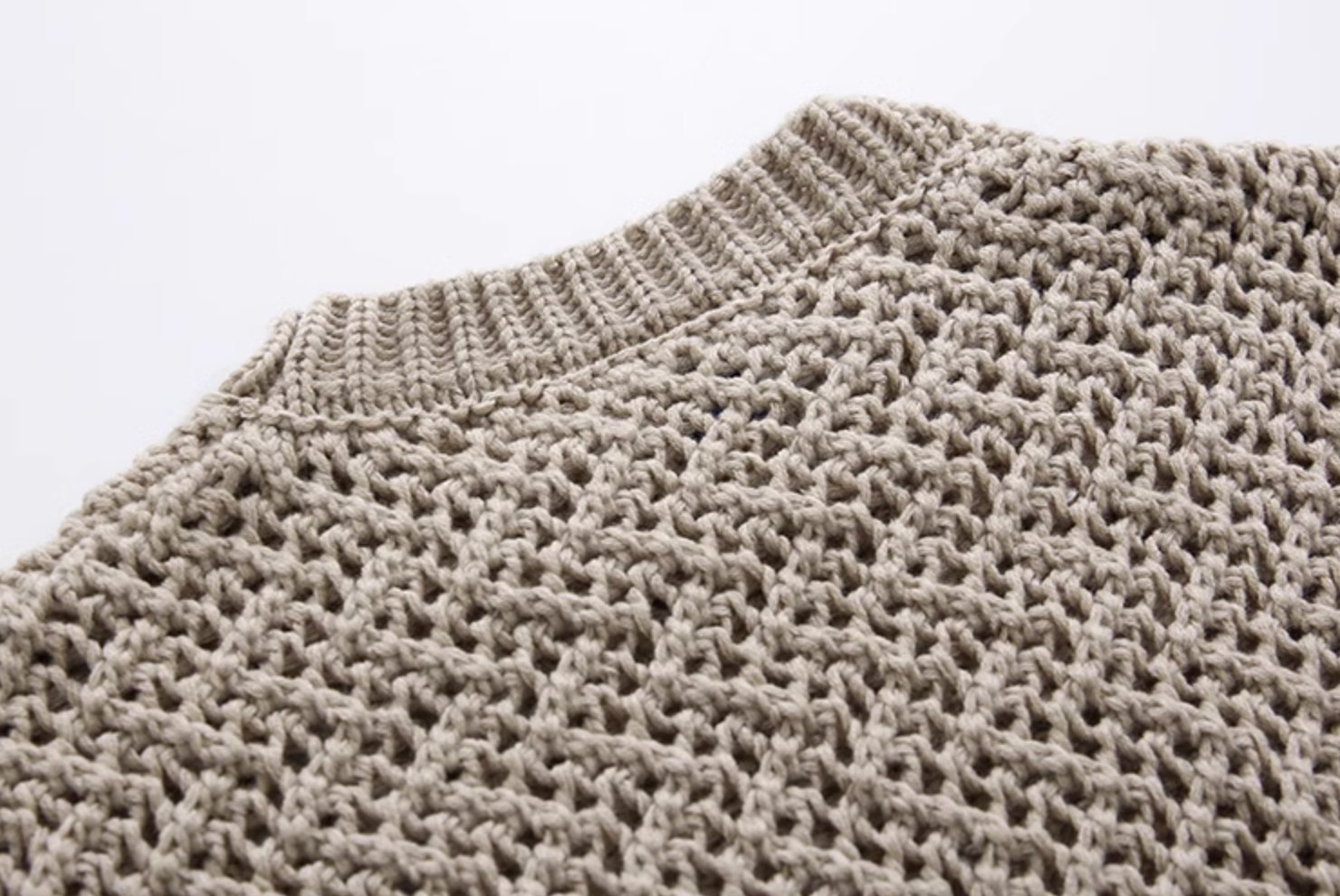 KNITTED VEST - Aumori