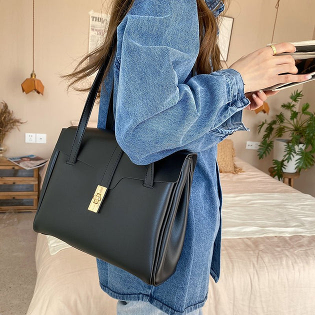 LARGE BUCKLE BAG - Aumori