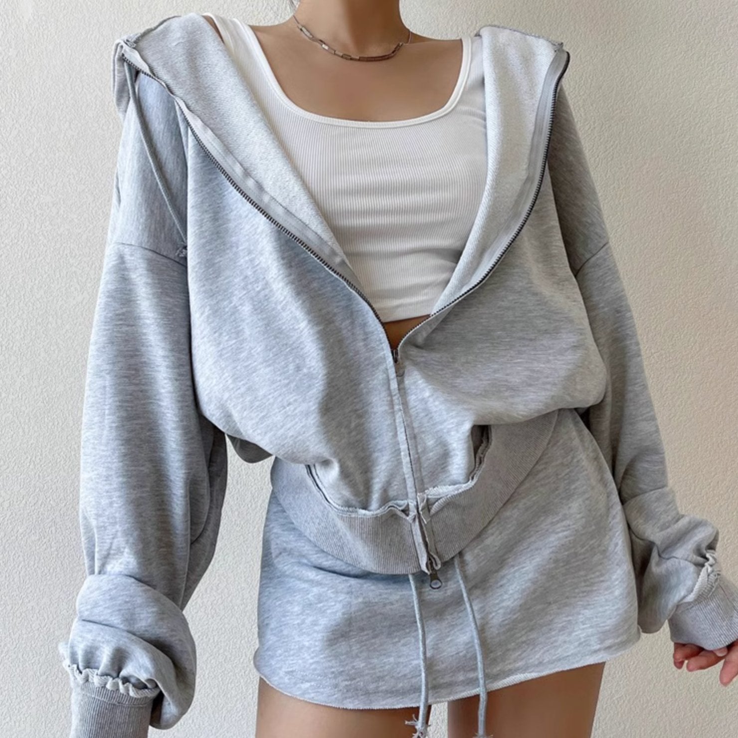 REVERSE ZIP - UP HOODIE - Aumori