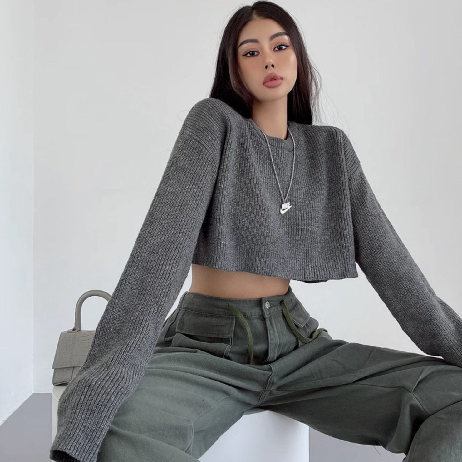 RIBBED CROP SWEATER - Aumori