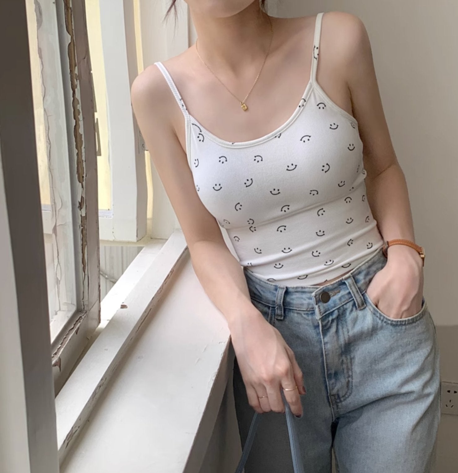 SMILEY CROP TOP - Stockbay