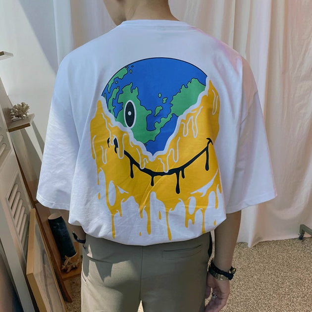 SMILEY EARTH T-SHIRT - Stockbay