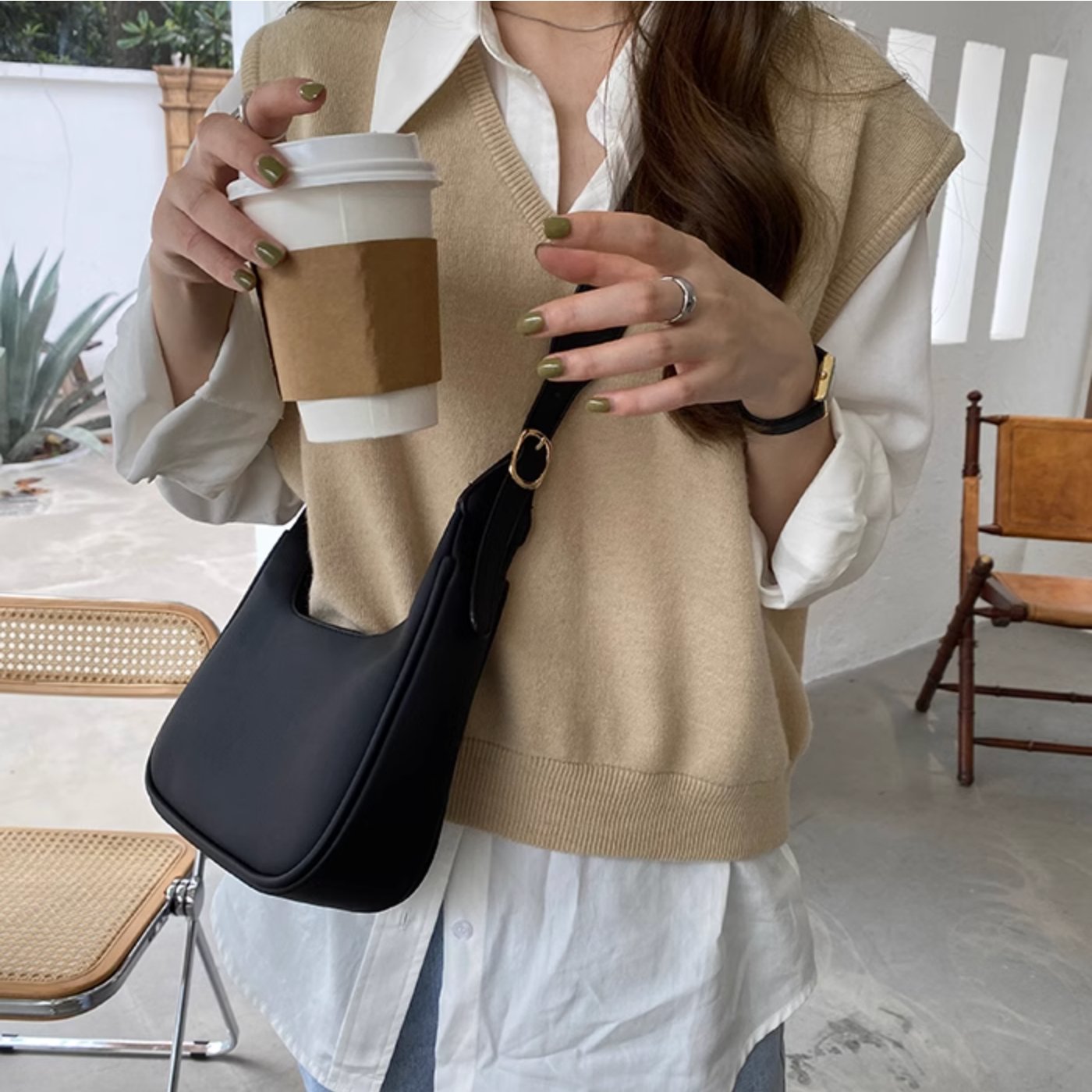 SOFT CRESCENT BAG - Aumori