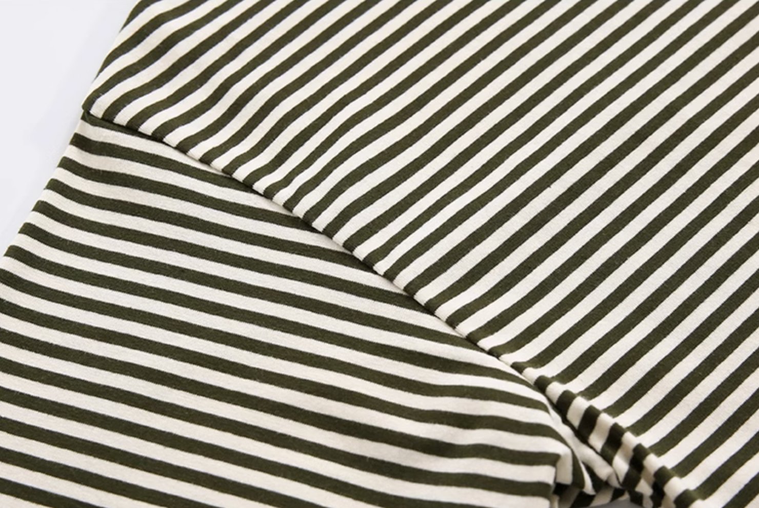 STRIPED CLASSIC T-SHIRT - Stockbay