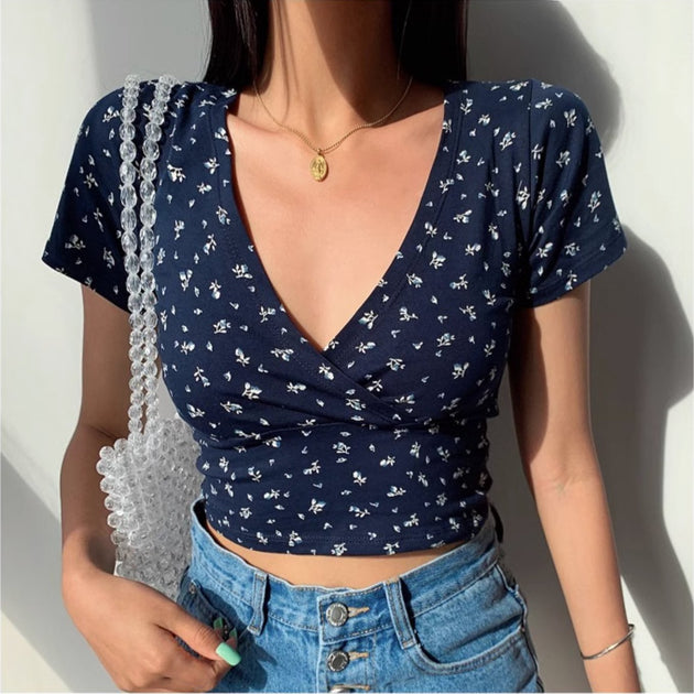 V - NECK FLORAL CROP TOP - Aumori