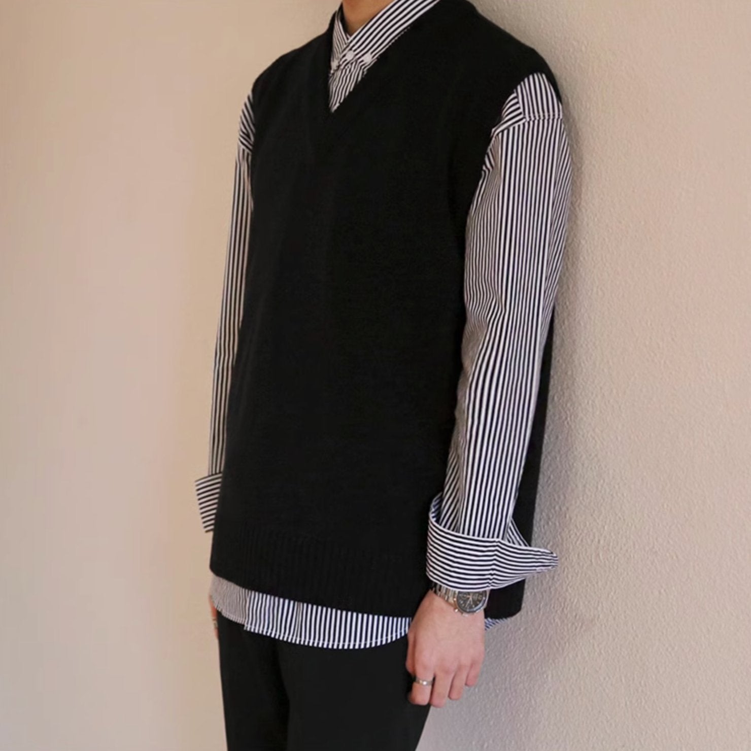 V - NECK VEST - Aumori