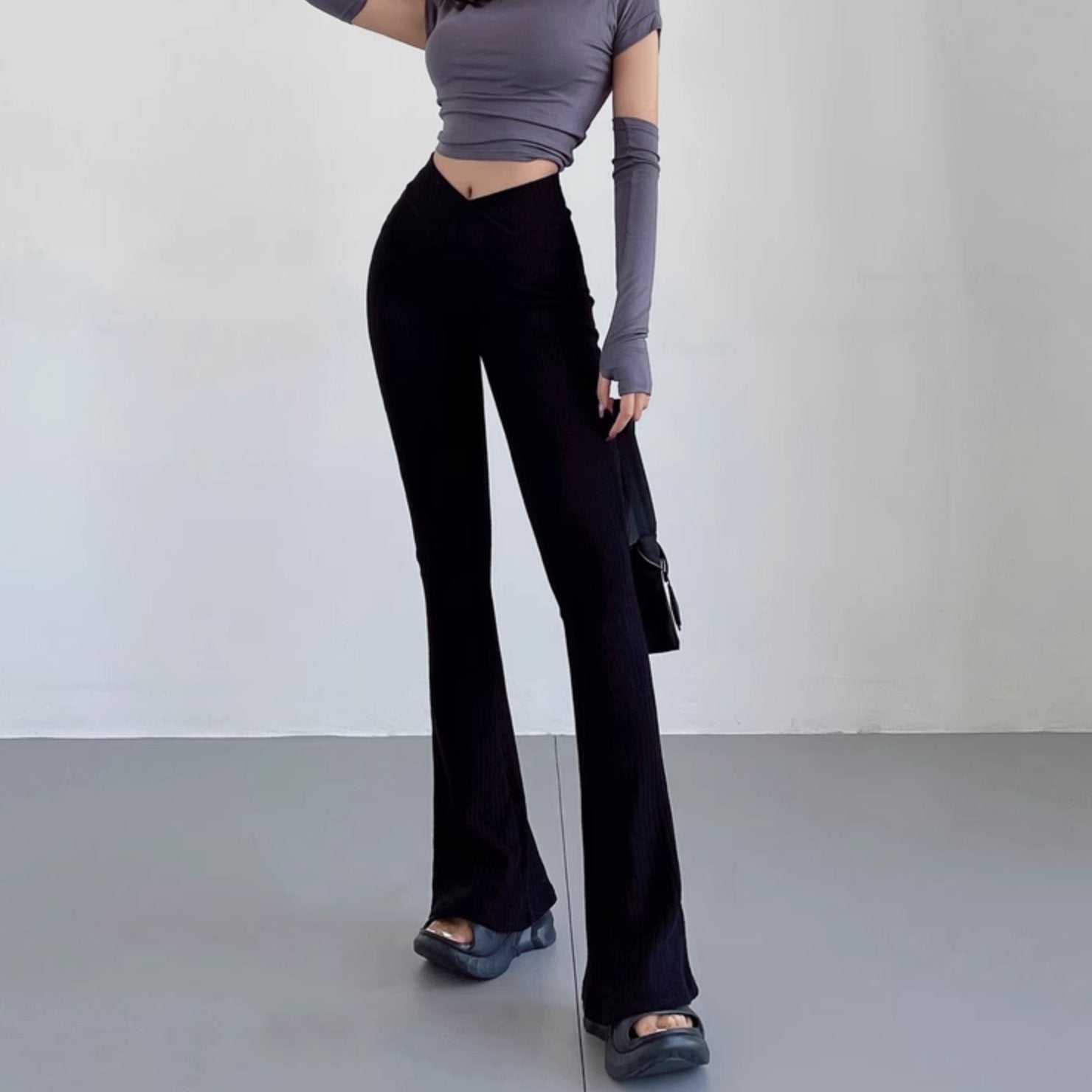 V - SHAPE STRETCH PANTS - Aumori