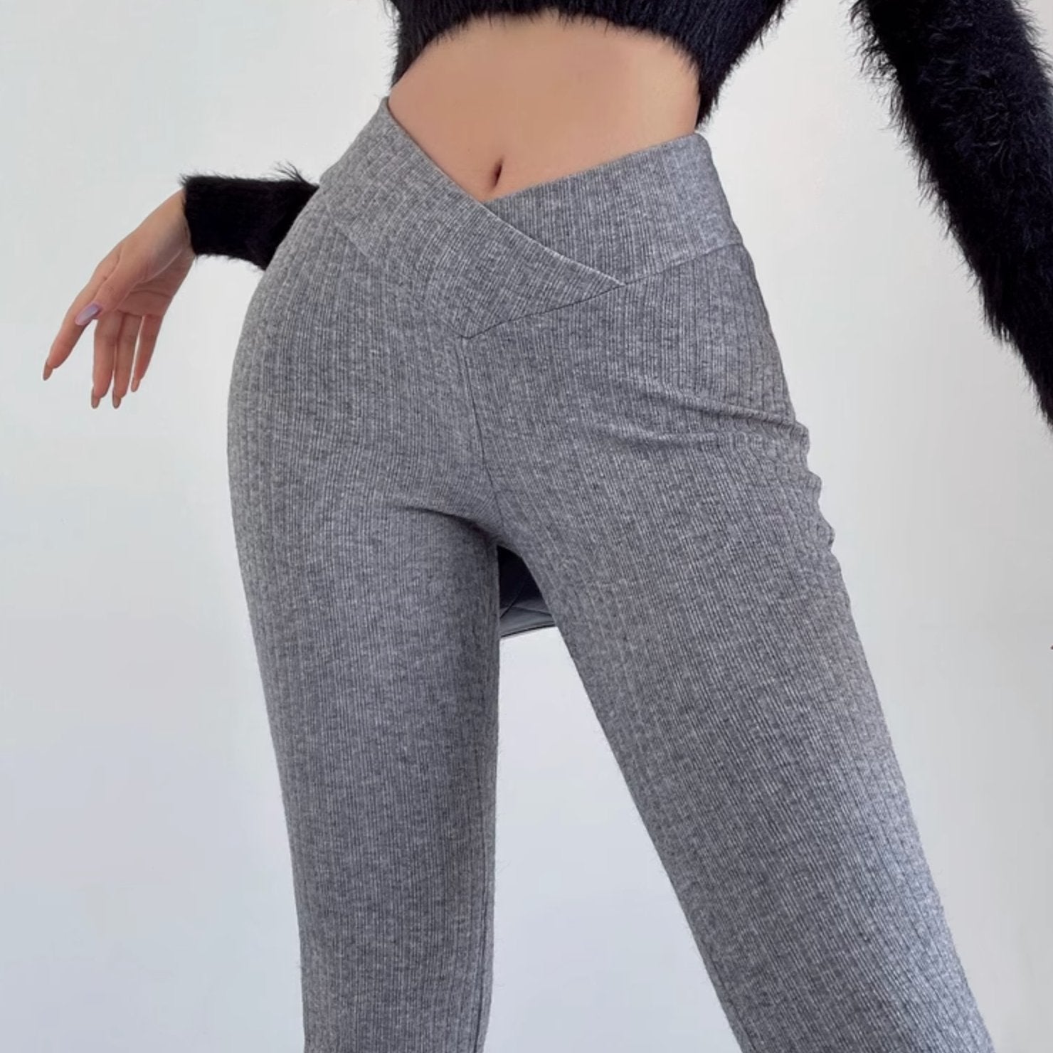 V - SHAPE STRETCH PANTS - Aumori