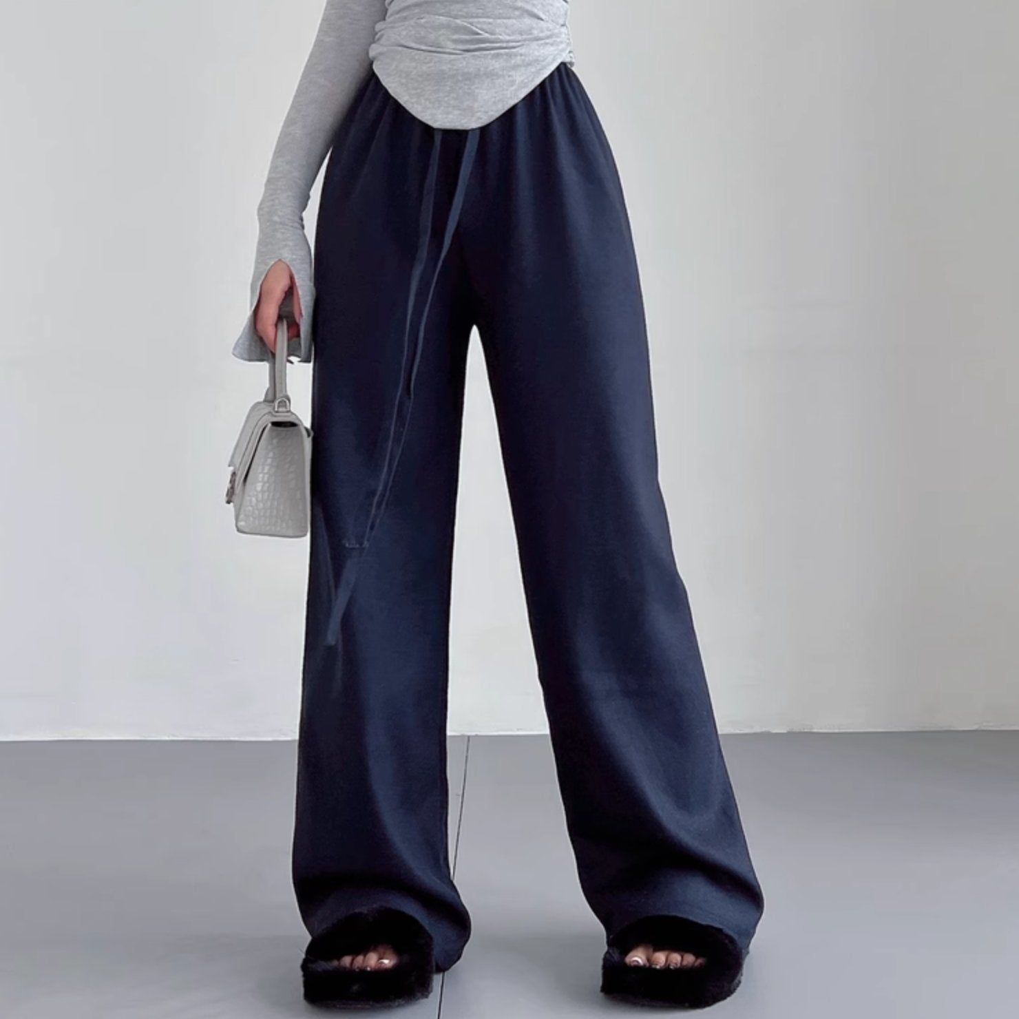 WIDE STRING SWEATPANTS - Stockbay