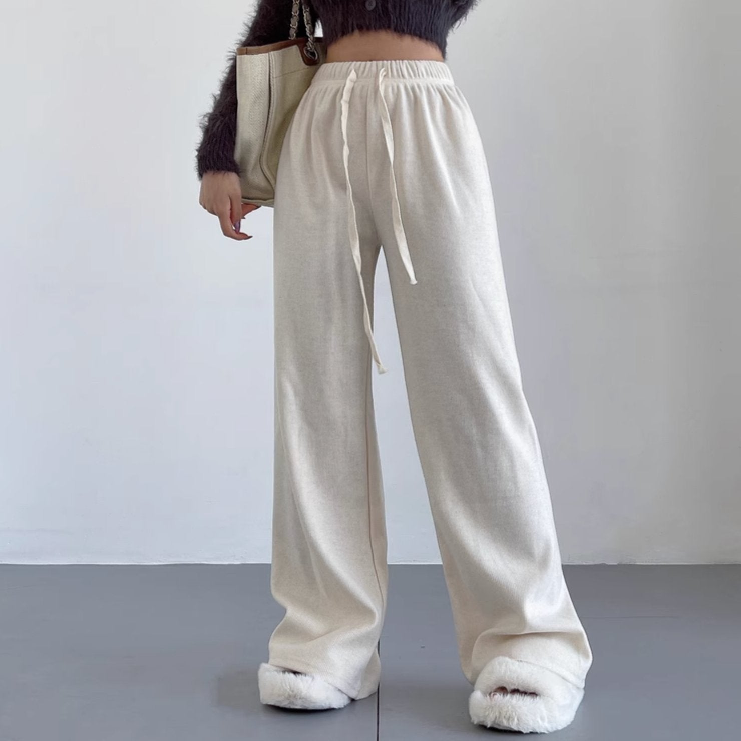 WIDE STRING SWEATPANTS - Stockbay